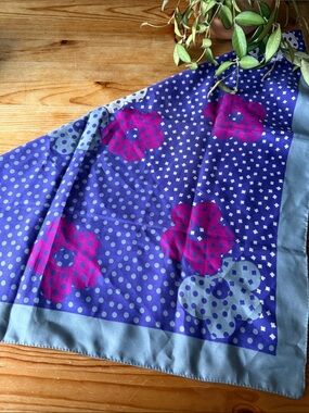 Vintage Polka Dot Flower Print Scarf